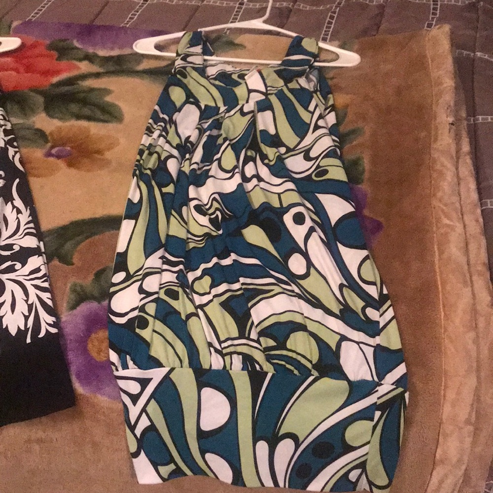3 dresses - Picture 4 of 4